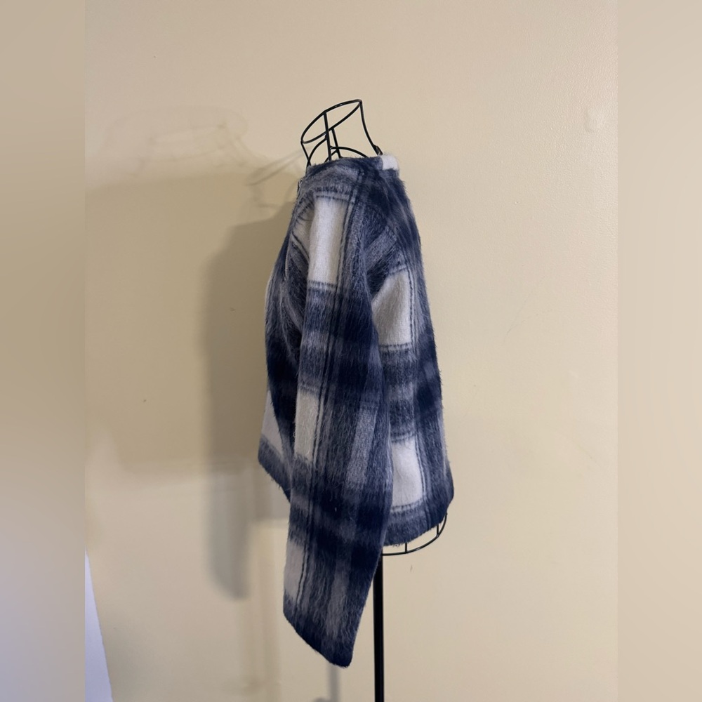 Abercrombie & Fitch Blue and White Plaid Shaggy Sweatshirt Top Size XS - Picture 4 of 7